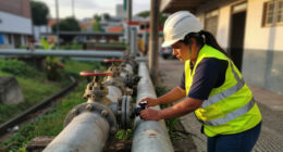 Bogotá Water Company Restores Water In Usaquén, Road Closures Persist